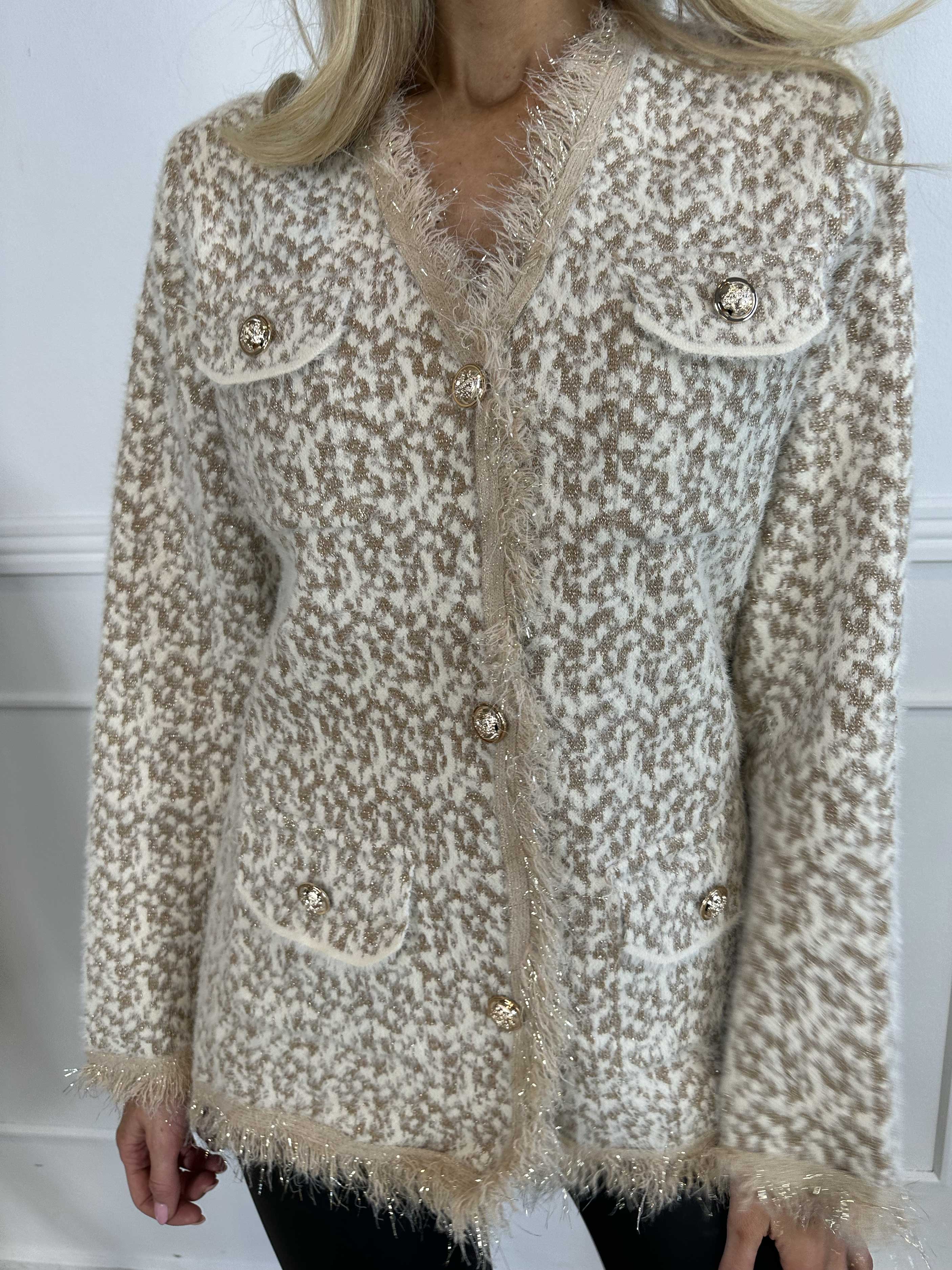 Larna - Blød og lækker cardigan med glimmertråde og guld knapper